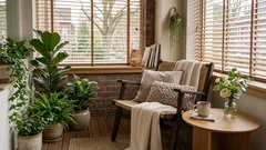 Het balkon voor de lente: schoonmaken, opruimen, minder uitgeven